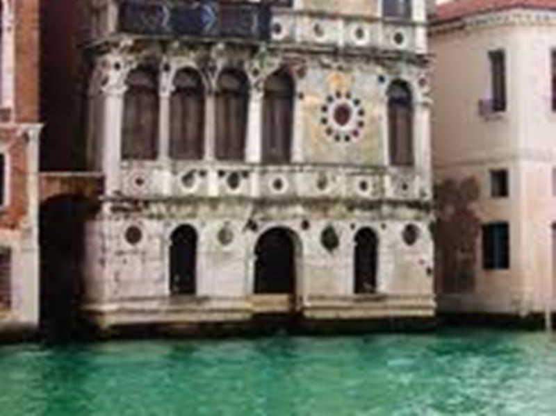 Corte Canal Venecia Exterior foto